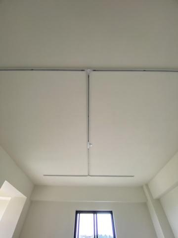 艾奎其資訊工程有限公司 - 軌道燈實際安裝