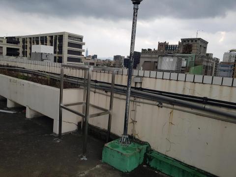 祥發鐵件工程 - 不銹鋼鐵架訂做和安裝