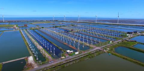 柴九【只專注空拍】 - 小型風力電廠