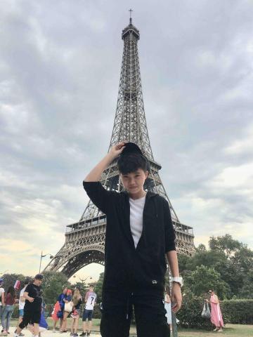 提供louis包包服務的專家Louis 