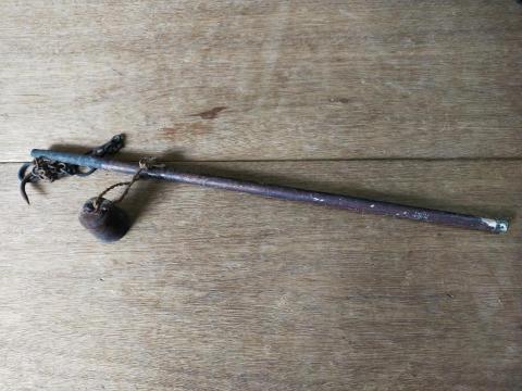 豐進 - 古老的秤及秤錘