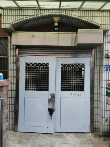 宏源工程 - 捲門改雙玄關門