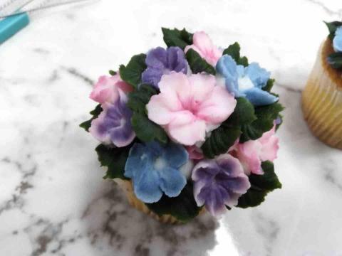 戴郁文 - 韓式蛋糕裱花