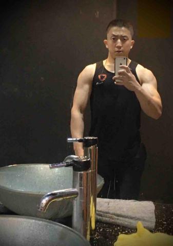 提供底盤懸吊服務的專家長霖 自由健身教練