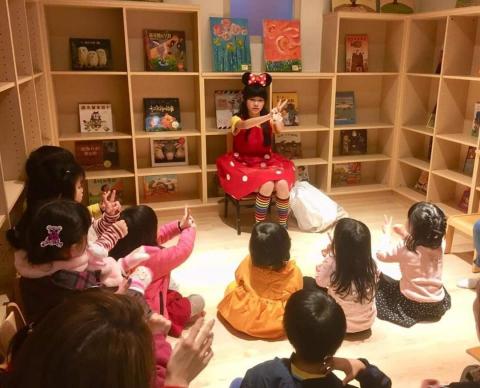 林昱欣 - 擅長幼兒故事活動