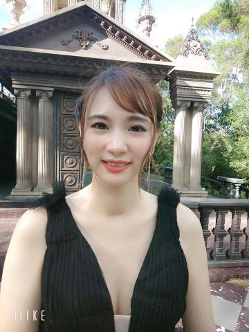 提供禮服服務的專家Sophia新秘