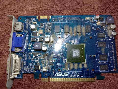 文婷全方位工作室 - 顯示卡未清潔前-4 文婷全方位工作室 - 顯示卡未清潔前-4