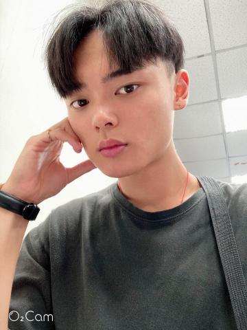 提供寫文章服務的專家王威傑