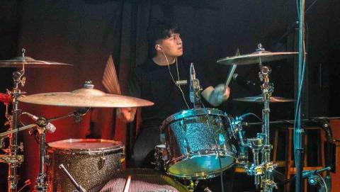 提供麻豆鼓服務的專家胡峻瑋