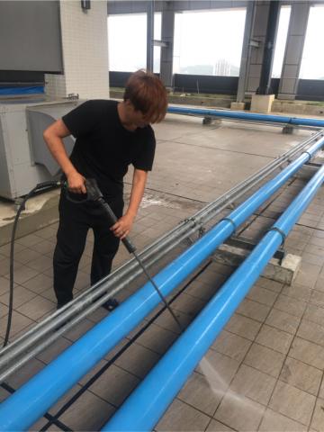 原動力專業清潔工程 - 頂樓地磚清洗