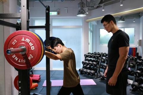 飛健身合作社 - 教練授課