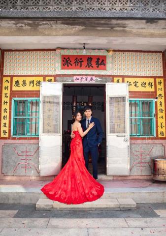 婚攝羅賓 - 門上的堂號，不僅祝福新人百年好合，更代表兩個家族的結合與責任。