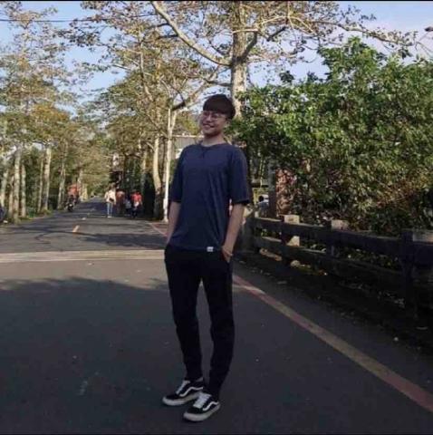 提供土地法104服務的專家甯睿紘