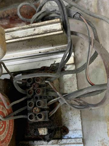 速進機電工業(股)公司 - 老舊線路更換工程 速進機電工業(股)公司 - 老舊線路更換工程