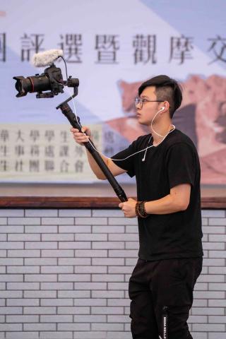 吳睿濬 - 提供油畫學習的專家 吳睿濬 - 提供油畫學習的專家