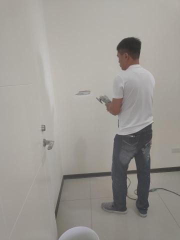 宏沁工程 - 隔間中空磨掉