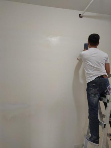 宏沁工程 - 用裂縫土補平