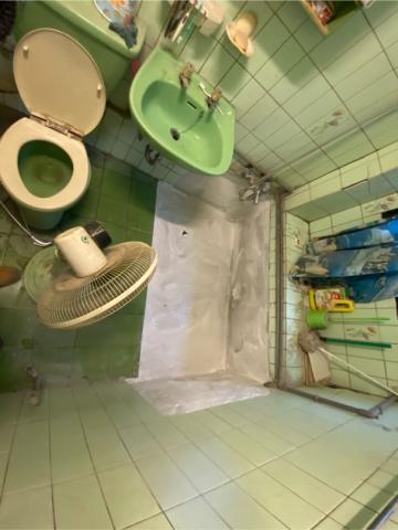 MK拆除 - 防水完成面 
本想以彈性水泥作為防水基地 
在用布織網貼黏
牆壁與地板銜接之角落縫隙
業主自選於簡易方式來做
最後改依業者要進行施工 MK拆除 - 防水完成面 
本想以彈性水泥作為防水基地 
在用布織網貼黏
牆壁與地板銜接之角落縫隙
業主自選於簡易方式來做
最後改依業者要進行施工