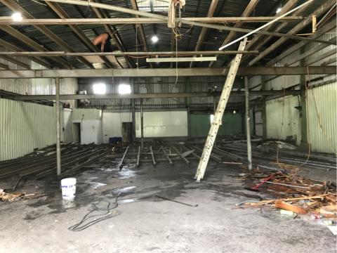 黃思宏 - 廠房拆除