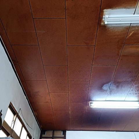 奉如來清潔公司 - 天花板清潔前