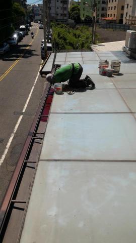 東益實業社-屋頂抓漏、PU防水 - 遮雨棚排水槽抓漏施工