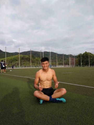 提供衝浪教練課服務的專家林鈺翔