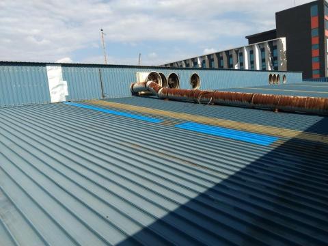 東益實業社-屋頂抓漏、PU防水 - 萊時烤漆板屋頂抓漏