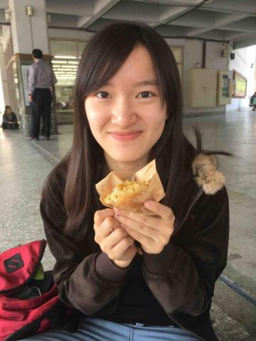 提供北投高中服務的專家洪珮容