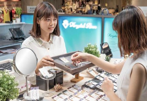 由里設計專案/以樂工程/室內裝修/系統櫃/工程統籌 - 勤美誠品飾品專櫃