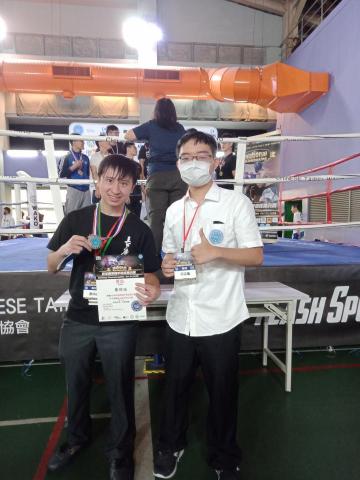 勤武企業私人教練  何孟翰 - 國手合照