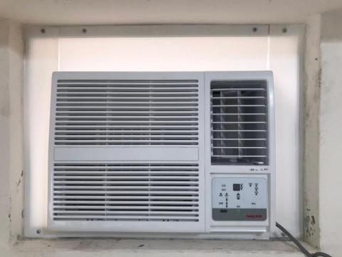 名澧有限公司 - 新窗型冷氣安裝及封版