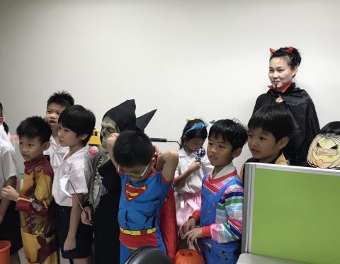 Kitt (薛老師） - 