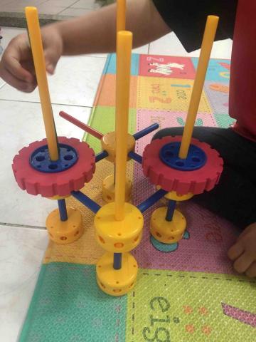 芯波麻麻工作坊 - 拔 插 轉 扭 2-4歲手部精細動作加強