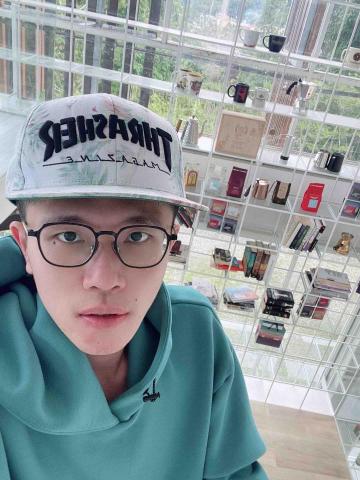 提供百元理髮服務的專家塔羅薩滿占卜療癒