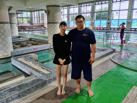 坦克教練游泳體適能防身術 - 從台中上來找我學游泳，逢甲大學會計系