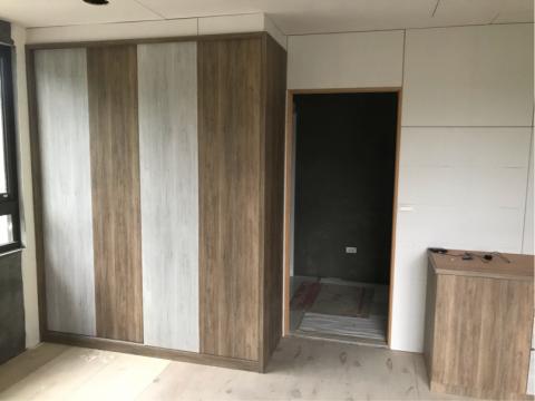 廖俊哲 - 拼色衣櫃