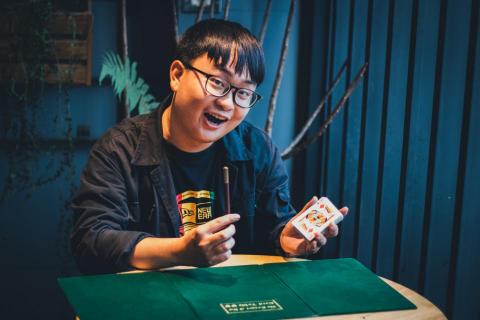 魔術師芋頭(張簡裕弘) - 提供魔術表演的專家 魔術師芋頭(張簡裕弘) - 提供魔術表演的專家