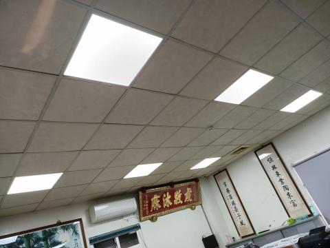 詠凱水電工程有限公司 - LED平板燈
拉線安裝
