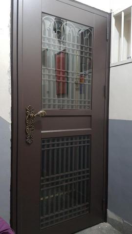 立揚鋼鋁門窗 - 不銹鋼烤漆門