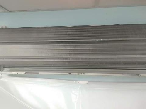 熊蓋讚服務公司 - 