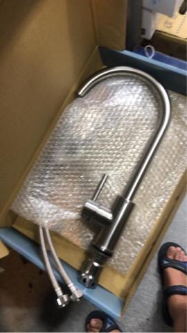 群正水電工程行 - 客戶更換白鐵無鉛廚房鵝頸龍頭，飲用水安心滿滿