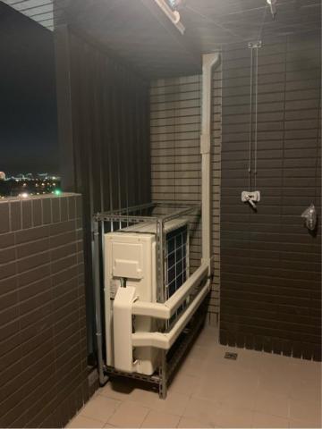 翰新冷氣空調 - 室外機特殊角鋼安裝架
精緻管槽配置