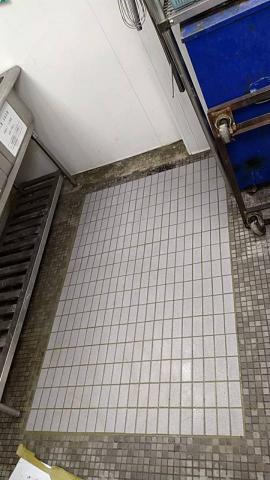 羅鈞丞 - 營業場所部分地磚修補