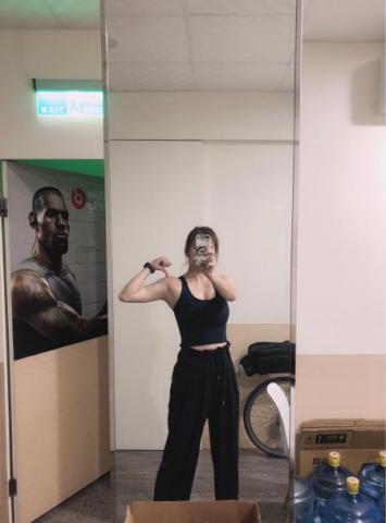 E•A - 今年11月拍到。68公斤降至62公斤