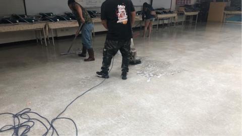 蔡儀純 - 地板清洗打蠟