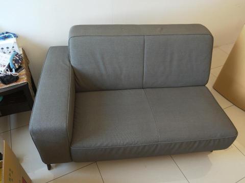 樸實優質搬家 - 沙發包裝前