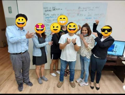 王馨珞 - 外語機構-多益團班教學記錄。