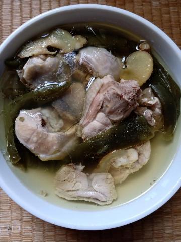 Sophie廚坊 - 剝皮辣椒雞湯