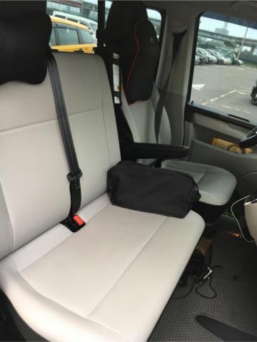 阿諴！全台灣旅遊！9人座車接送服務 - 9人座前排