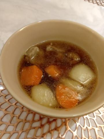 Sophie廚坊 - 紅蘿蔔水梨無花果排骨湯（港式煲湯）